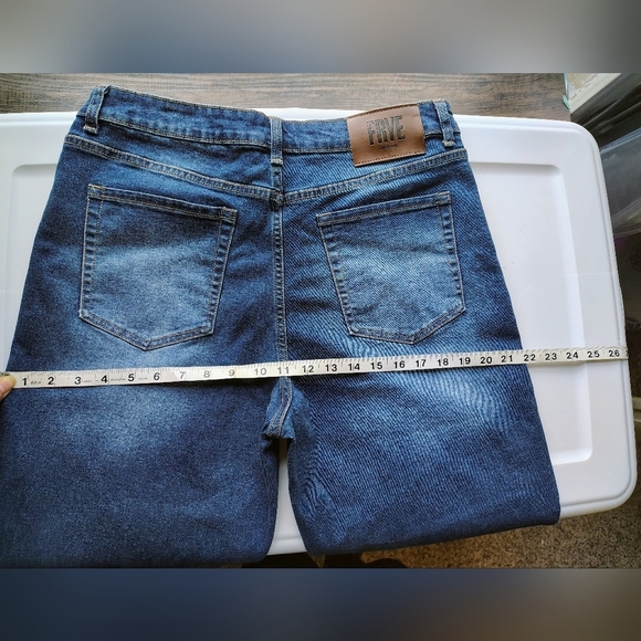 Frye women's high-rise tapered hem stretch jeans, Denim sz 10/30 oversized. - Picture 7 of 17